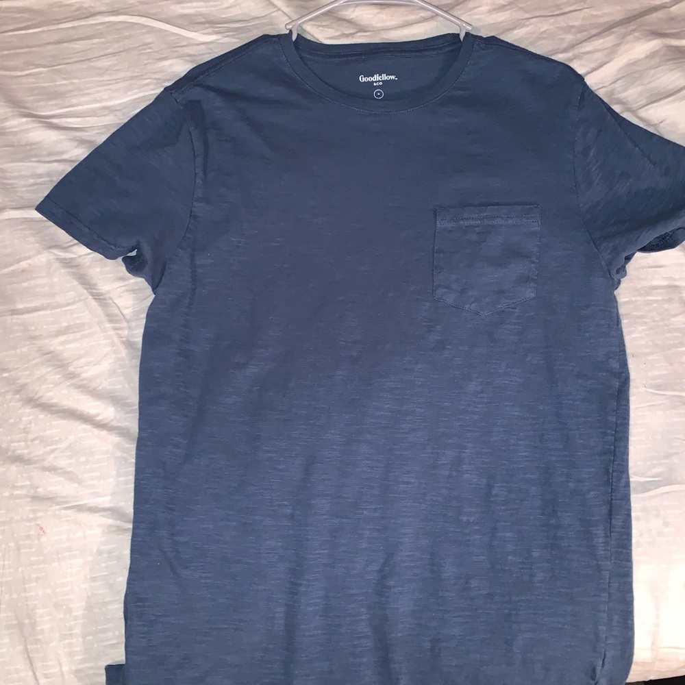 Short sleeve tee with pocket
